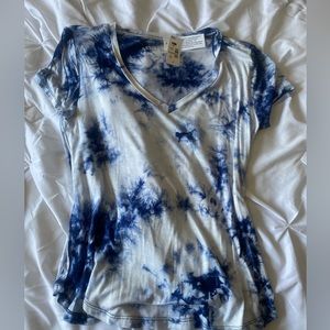 Aeropostale V neck seriously soft top tie dye Medium